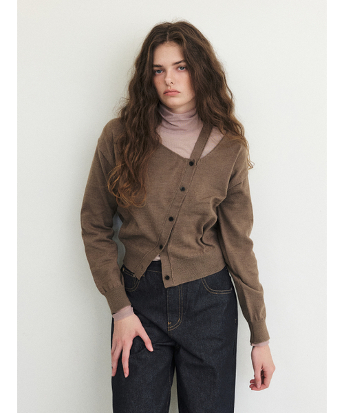 ETMON（エトモン）の「Cut-Out Diagonal Knit Cardigan, Mocha Beige（カーディガン/ボレロ・レディース・その他・FREE）」の2枚目の写真