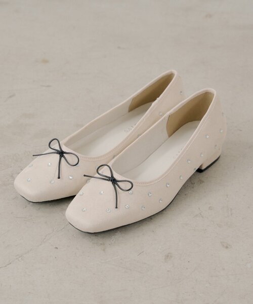 Chico(チコ)の「【SALON by Chico】ミドルビジューリボンバレエシューズ(パンプス・レディース・ホワイト/ベージュ/ブラック・LARGE/MEDIUM/SMALL)」の1枚目の写真