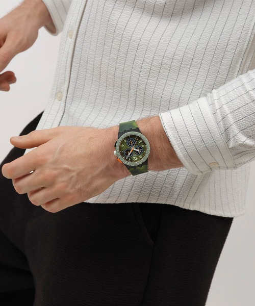 SWATCH(スウォッチ)の「MIDDAY CAMO(アナログ腕時計・レディース・グリーン/レッド・FREE)」の6枚目の写真