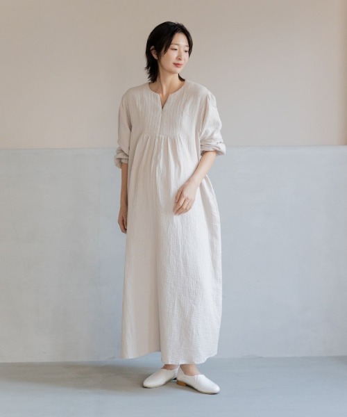フェリシモMama(フェリシモママ)の「Moredde マタニティも産後も使える ダブルガーゼワンピース〈グレージュ〉(ワンピース・レディース・グレイッシュベージュ・M/L/LL)」の11枚目の写真