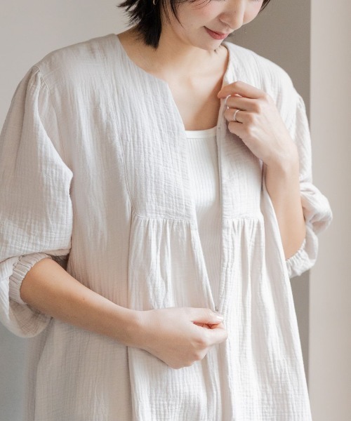 フェリシモMama(フェリシモママ)の「Moredde マタニティも産後も使える ダブルガーゼワンピース〈グレージュ〉(ワンピース・レディース・グレイッシュベージュ・M/L/LL)」の13枚目の写真