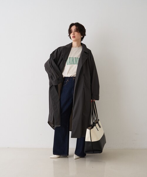 Rouge vif（ルージュヴィフ）の「NEWクリスピー撥水ライトロングコート（トレンチコート・レディース・ブラウン/チャコールグレー・フリー）」の13枚目の写真