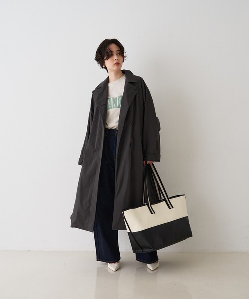 Rouge vif（ルージュヴィフ）の「NEWクリスピー撥水ライトロングコート（トレンチコート・レディース・ブラウン/チャコールグレー・フリー）」の12枚目の写真