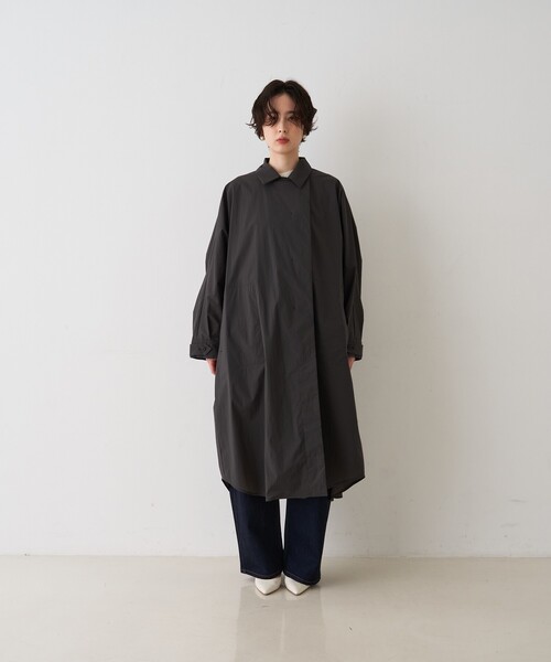 Rouge vif（ルージュヴィフ）の「NEWクリスピー撥水ライトロングコート（トレンチコート・レディース・ブラウン/チャコールグレー・フリー）」の21枚目の写真