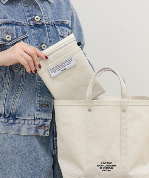 fredy emue（フレディエミュ）の「軽量ラミネート加工トートバッグ（ショルダーバッグ・レディース・キナリ/ブラック・FREE）」の6枚目の写真