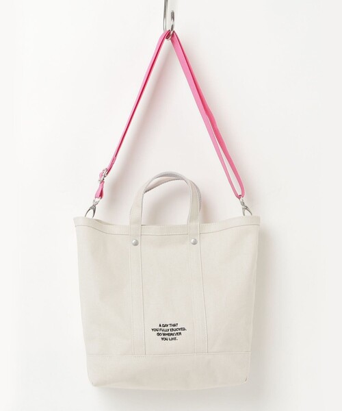 fredy emue（フレディエミュ）の「軽量ラミネート加工トートバッグ（ショルダーバッグ・レディース・キナリ/ブラック・FREE）」の12枚目の写真