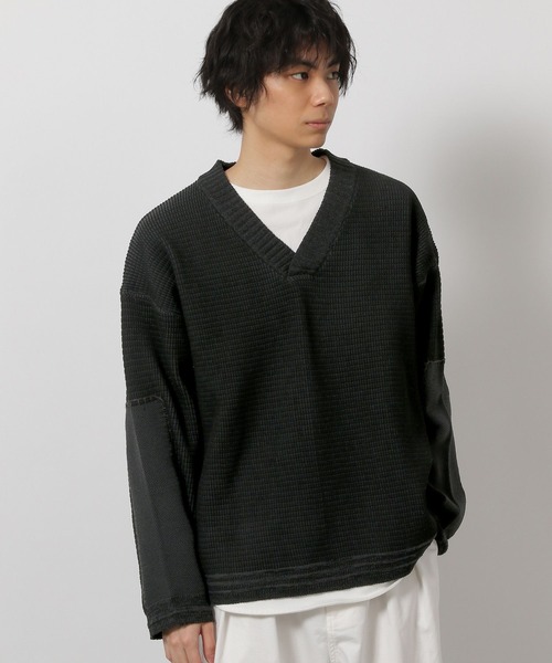 LAKOLE(ラコレ)の「Vネックエルボー刺繍プルオーバー / 648031(ニット/セーター・メンズ・ブラック/アイボリー・MEDIUM/LARGE)」の4枚目の写真