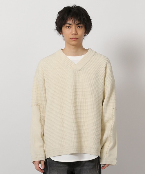 LAKOLE(ラコレ)の「Vネックエルボー刺繍プルオーバー / 648031(ニット/セーター・メンズ・ブラック/アイボリー・MEDIUM/LARGE)」の6枚目の写真