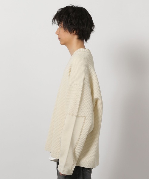LAKOLE(ラコレ)の「Vネックエルボー刺繍プルオーバー / 648031(ニット/セーター・メンズ・ブラック/アイボリー・MEDIUM/LARGE)」の7枚目の写真