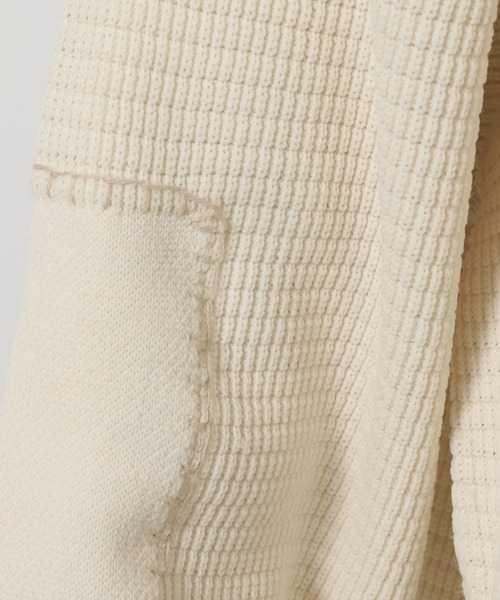 LAKOLE(ラコレ)の「Vネックエルボー刺繍プルオーバー / 648031(ニット/セーター・メンズ・ブラック/アイボリー・MEDIUM/LARGE)」の14枚目の写真