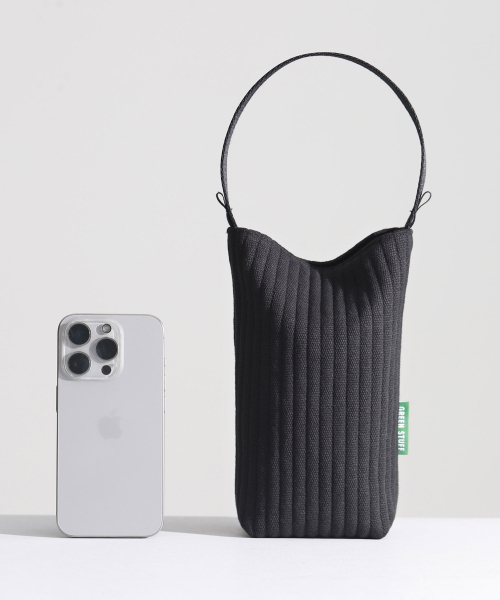 GREEN STUFF(グリーンスタッフ)の「STUM mini bag 48 - corduroy canvas black(メッセンジャーバッグ・レディース・その他・FREE)」の7枚目の写真