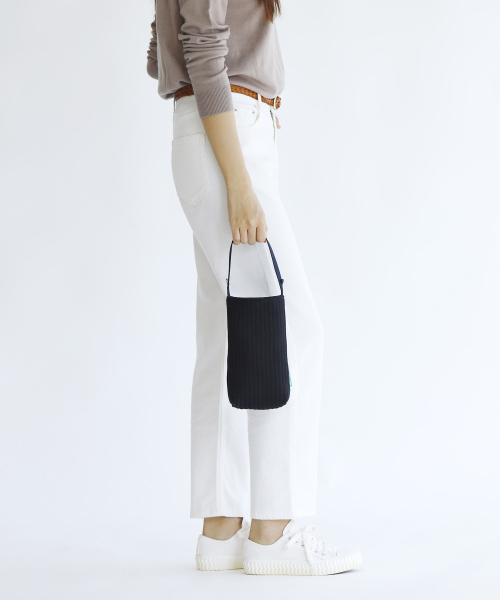 GREEN STUFF(グリーンスタッフ)の「STUM mini bag 48 - corduroy canvas black(メッセンジャーバッグ・レディース・その他・FREE)」の8枚目の写真