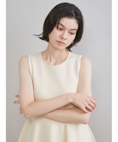 Mila Owen(ミラオーウェン)の「アンサンブルノースリホールガーメントワンピース(ワンピース・レディース・ブラック/アイボリー・1/0)」の6枚目の写真