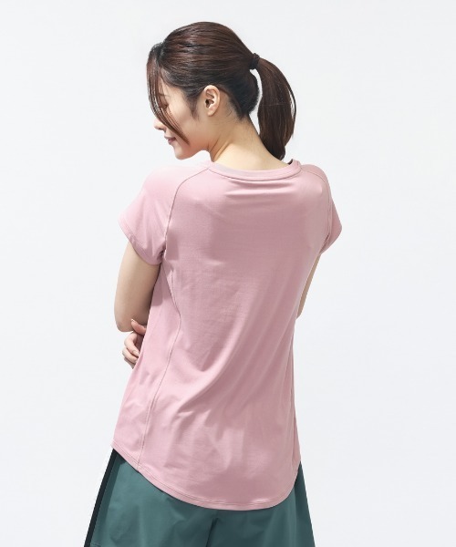 TIGORA by BEAMS DESIGN（ティゴラバイビームスデザイン）の「ティゴラ ビームス TIGORA by BEAMS DESIGN フィットネスラウンドテールTシャツ（Tシャツ/カットソー・レディース・グリーン/ピンク・S/M/L/XL）」の9枚目の写真