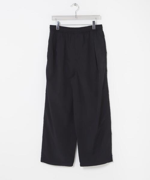 URBAN RESEARCH（アーバンリサーチ）の「NYLON WIDE EASY PANTS（その他パンツ・メンズ・ブラック/グレー系その他・LARGE/MEDIUM）」の3枚目の写真