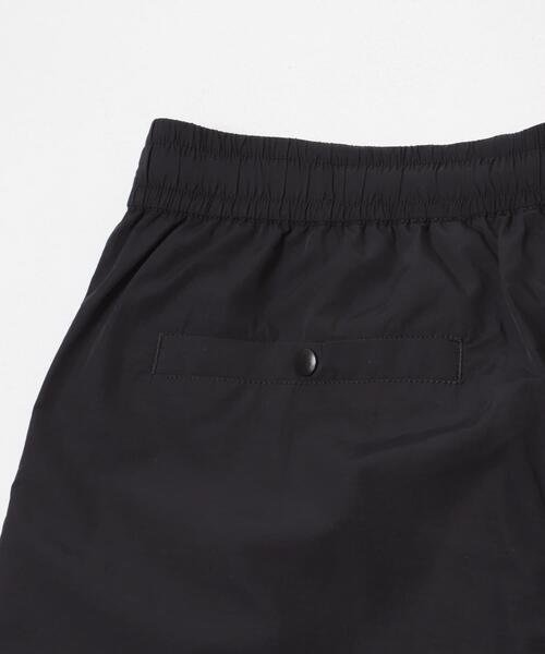 URBAN RESEARCH（アーバンリサーチ）の「NYLON WIDE EASY PANTS（その他パンツ・メンズ・ブラック/グレー系その他・LARGE/MEDIUM）」の4枚目の写真