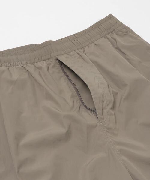 URBAN RESEARCH（アーバンリサーチ）の「NYLON WIDE EASY PANTS（その他パンツ・メンズ・ブラック/グレー系その他・LARGE/MEDIUM）」の7枚目の写真