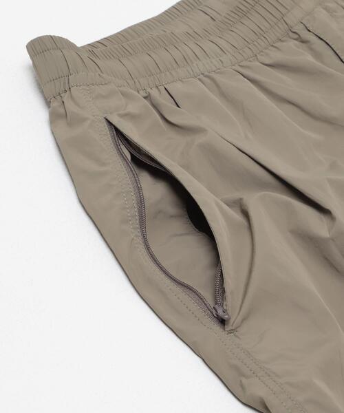 URBAN RESEARCH（アーバンリサーチ）の「NYLON WIDE EASY PANTS（その他パンツ・メンズ・ブラック/グレー系その他・LARGE/MEDIUM）」の8枚目の写真