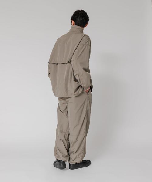 URBAN RESEARCH（アーバンリサーチ）の「NYLON WIDE EASY PANTS（その他パンツ・メンズ・ブラック/グレー系その他・LARGE/MEDIUM）」の17枚目の写真