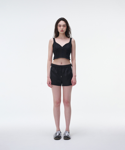 OEUVA(ウーヴァ)の「ブラックバックルクロップスリーブレス(Tシャツ/カットソー・レディース・その他・1/2/3/0)」の1枚目の写真