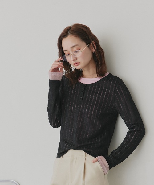 ad thie(アドティエ)の「シアーリブ ヘンリーネック トップス(Tシャツ/カットソー・レディース・ブラック/アイボリー・FREE)」の17枚目の写真