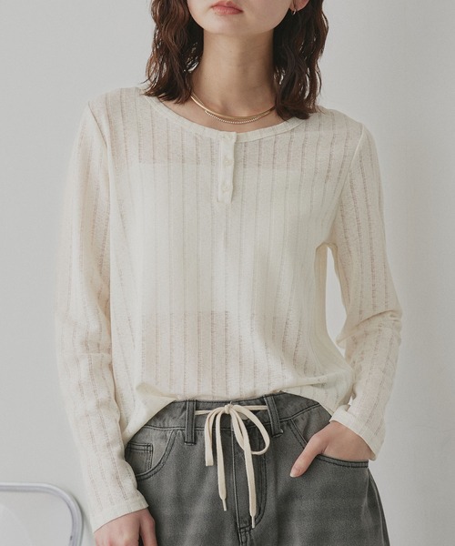 ad thie(アドティエ)の「シアーリブ ヘンリーネック トップス(Tシャツ/カットソー・レディース・ブラック/アイボリー・FREE)」の10枚目の写真