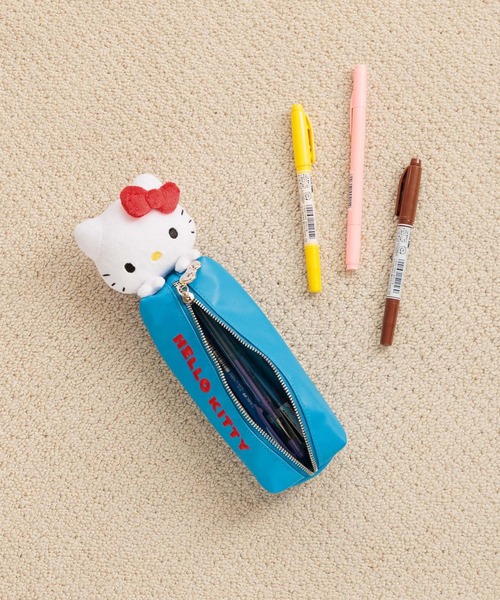 Me%(ミィパーセント)の「【HELLO KITTY】ぬいペンケース 631399(ステーショナリー・レディース・レッド/ゴールド/ブラック・FREE)」の4枚目の写真