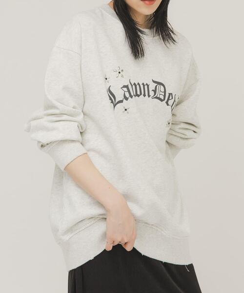 KBF（ケイビーエフ）の「ルーズスタッズスウェット（スウェット・レディース・チャコールグレー/オートミール/ダークブラウン・ONE）」の3枚目の写真