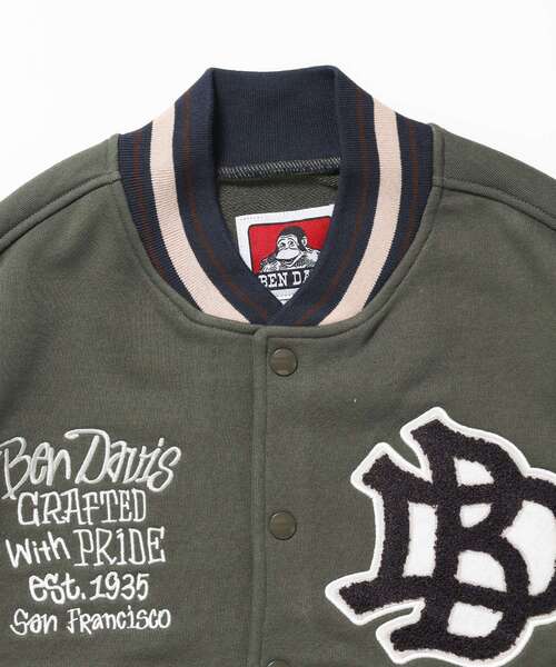 BEN DAVIS(ベンデイビス)の「【BEN DAVIS(ベンデイビス)】SWEAT STADIUM JACKET / スラックス ジャケット 刺繍 ワンポイント 裏毛 ワッペン(スウェット・メンズ・その他1/カーキ/ブラック・X-LARGE/LARGE/MEDIUM)」の15枚目の写真