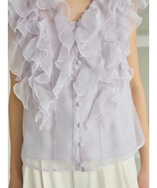 SNIDEL（スナイデル）の「【WEB限定カラーあり】ノースリフリルブラウス（シャツ/ブラウス・レディース・ベージュ/ラベンダー/ドット/アイボリー・F）」の11枚目の写真