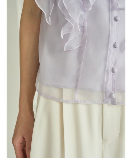 SNIDEL（スナイデル）の「【WEB限定カラーあり】ノースリフリルブラウス（シャツ/ブラウス・レディース・ベージュ/ラベンダー/ドット/アイボリー・F）」の13枚目の写真