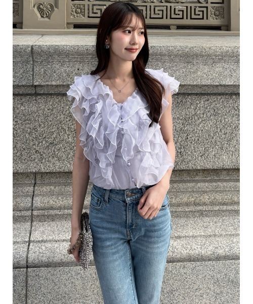 SNIDEL(スナイデル)の「【WEB限定カラーあり】ノースリフリルブラウス(シャツ/ブラウス・レディース・ベージュ/ラベンダー/ドット/アイボリー/サックスブルー/ピンクベージュ・F)」の15枚目の写真