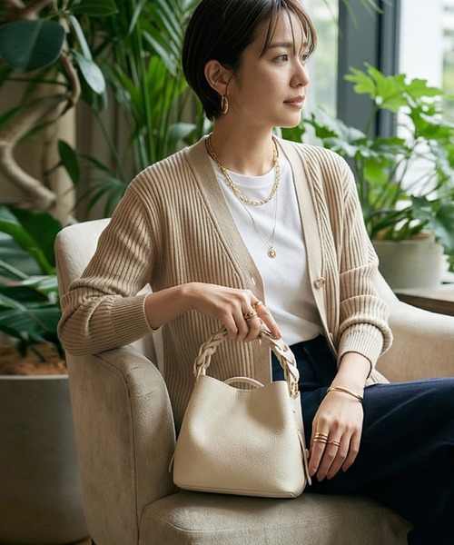 STYLE DELI（スタイルデリ）の「【DELI by】グレイスフォルム リアルレザーミニバケットバッグ（ショルダーバッグ・レディース・グレー/ホワイト/ブラック・FREE）」の2枚目の写真