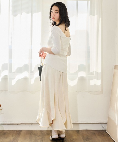 mysty woman（ミスティウーマン）の「サーマルラウンドヘムSS 666295（Tシャツ/カットソー・レディース・オフホワイト/ブラック/ブラウン・FREE）」の4枚目の写真