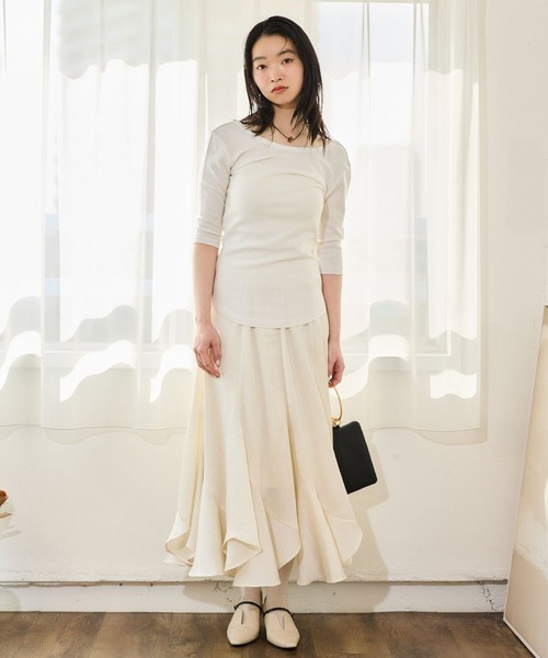 mysty woman（ミスティウーマン）の「サーマルラウンドヘムSS 666295（Tシャツ/カットソー・レディース・オフホワイト/ブラック/ブラウン・FREE）」の5枚目の写真