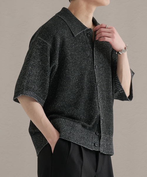 epnok（エプノック）の「プレーティングルーズ半袖ニットシャツ（ニット/セーター・メンズ・ブルー/ブラック/ベージュ・SMALL/LARGE/MEDIUM）」の5枚目の写真