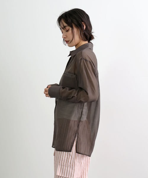 Futier land(フューティアランド)の「さらっと羽織れる。オーバーサイズシアーシャツ / 長袖シャツ(シャツ/ブラウス・レディース・ピンク/ブラウン/ブルー・FREE)」の15枚目の写真