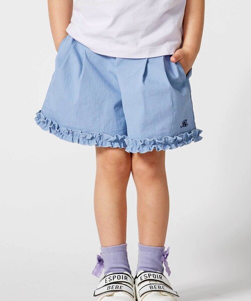 BeBe(ベベ)の「ストレッチワッシャー裾フリルショートパンツ(その他パンツ・キッズ・ピンク/ブルー・130cm/110cm/120cm/150cm/140cm)」の2枚目の写真