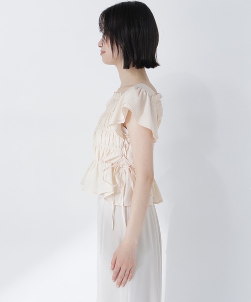 NATURAL BEAUTY BASIC(ナチュラルビューティーベーシック)の「レースアップフリルブラウス(シャツ/ブラウス・レディース・ブラック系その他2/オフホワイト/ピンク/ベージュ系その他・FREE)」の20枚目の写真