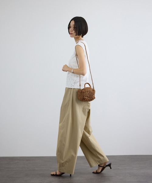 SALON adam et rope'（サロン アダム エ ロペ）の「【African Square（アフリカンスクエアー）】2WAYラフィアポシェット（ショルダーバッグ・レディース・ブラウン・FREE）」の4枚目の写真