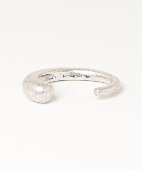 Nothing And Others（ナッシングアンドアザーズ）の「Nothing And Others/ナッシングアンドアザーズ/Teardrop-Shaped Bangle（バングル/リストバンド・レディース・シルバー・F）」の5枚目の写真