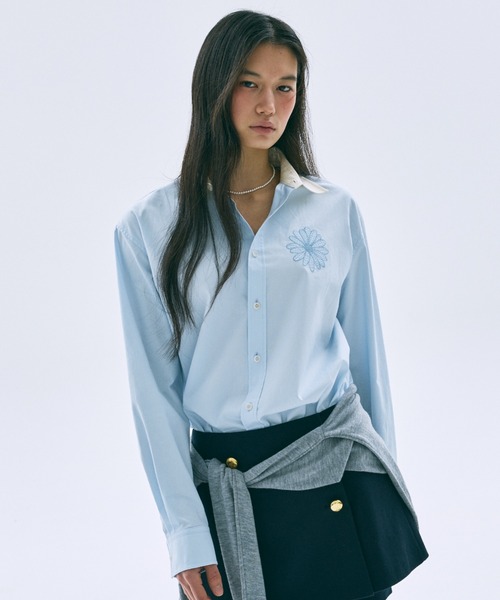 Mardi Mercredi(マルディメクルディ)の「OXFORD SHIRT CONTRAST COLLAR / オックスフォード シャツ コントラスト カラー(シャツ/ブラウス・レディース・ライトピンク/ブルー/ベージュ/スカイブルー・FREE)」の2枚目の写真