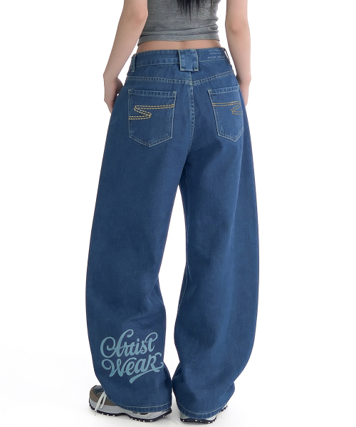 ARTISTWEAR（アーティストウェア）の「[ATW] フロータグデニムパンツ（デニムパンツ・レディース・ブルー系その他・SMALL/MEDIUM/LARGE/X-LARGE/XX-LARGE/XXX-LARGE）」の3枚目の写真