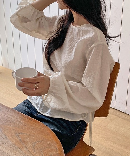 LAFFMO(ラフモ)の「ティアードフリルヘムブラウス(シャツ/ブラウス・レディース・ベージュ/グレー/ネイビー・F)」の9枚目の写真