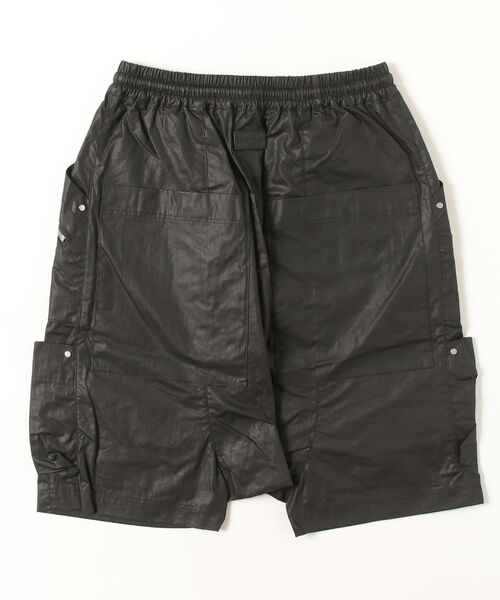 ROYAL FLASH(ロイヤルフラッシュ)の「A.F ARTEFACT/エーエフ・アーティファクト/COATING CARGO SHORTS(その他パンツ・メンズ・ブラック・2/1/3)」の2枚目の写真