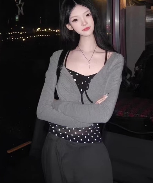 Ritzy（リッツィー）の「前身ツイスト フェイクレイヤードトッド柄ロングスリーブトップス（Tシャツ/カットソー・レディース・ブラック・M/L）」の11枚目の写真