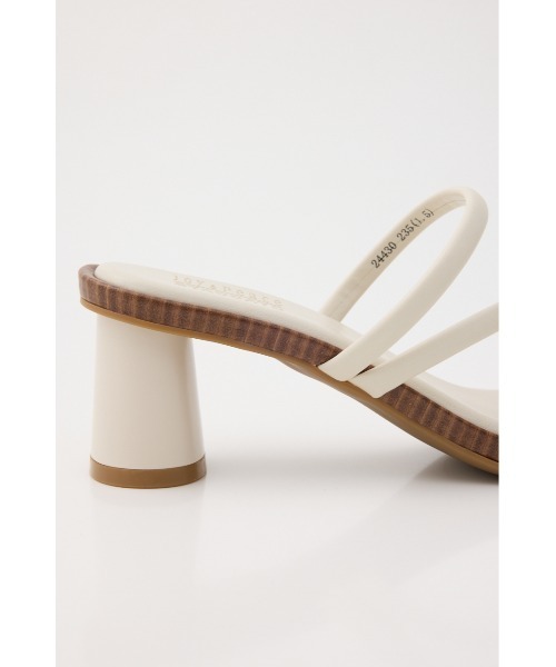 STACCATO(スタッカート)の「ナハラスクエアミュールサンダル(サンダル・レディース・ホワイト/ブラック・22.5cm/23cm/23.5cm/24cm)」の7枚目の写真