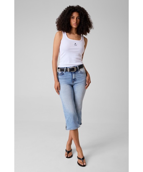GUESS JEANS(ゲスジーンズ)の「GUESS JEANS High Rise Capri デニムパンツ ジーンズ(デニムパンツ・レディース・ライトインディゴブルー・28inch/24inch/25inch/26inch/27inch)」の4枚目の写真