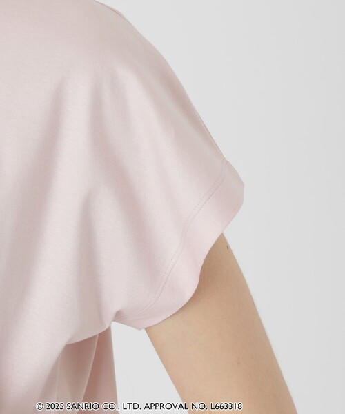BLUE LABEL CRESTBRIDGE(ブルーレーベルクレストブリッジ)の「【ハローキティコラボ】ポケットTシャツ(Tシャツ/カットソー・レディース・ホワイト/ブラック・38)」の5枚目の写真