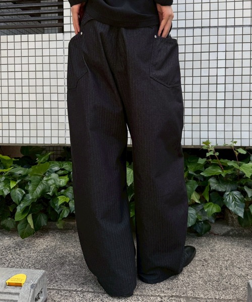 Chikashitsu +（チカシツプラス）の「【Chikashitsu +】herringbone curve pants / 【チカシツプラス】ヘリンボーンカーブパンツ＜着用動画あり＞（その他パンツ・メンズ・ブラック/ネイビー・S/M/L）」の12枚目の写真